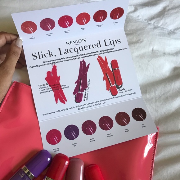 REVLON | Ultra HD Vinyl Lip Polish - Picture 3 of 4